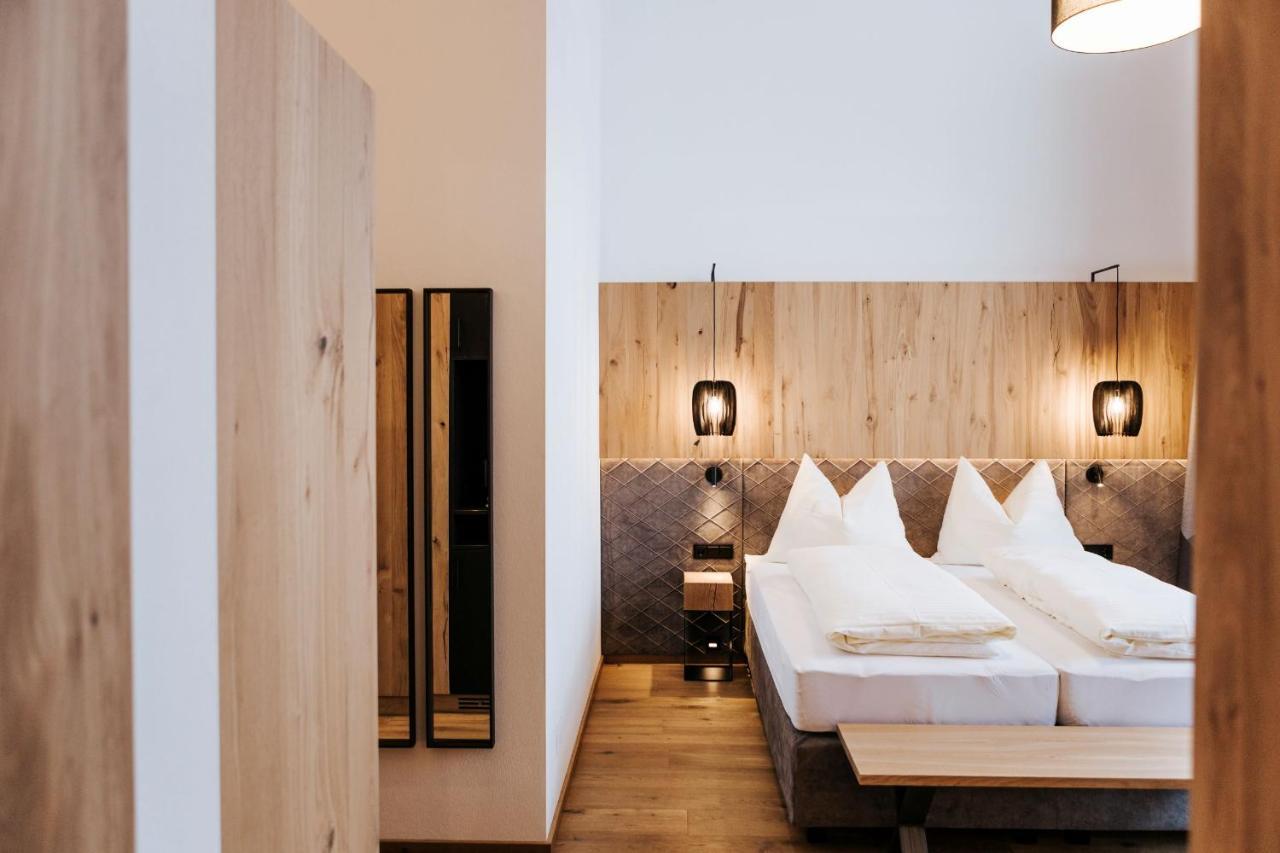 Familiensuite mit Balkon